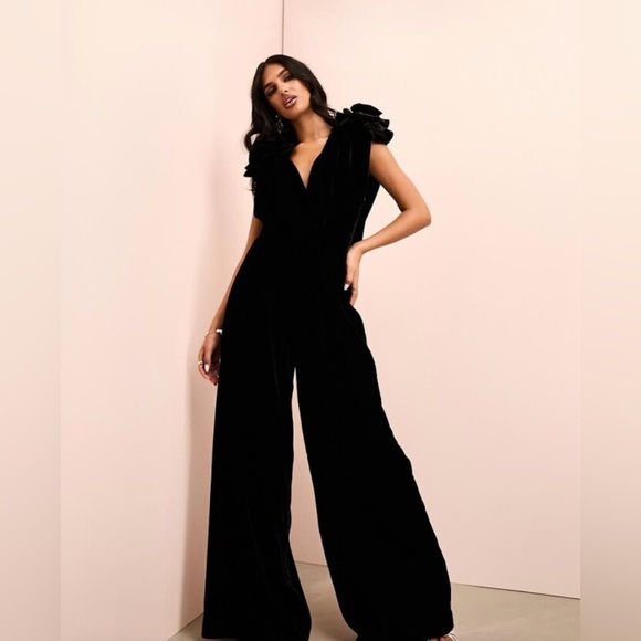 ASOS Luxe Velvet Corsage Cowl Neck Wide Leg Jumpsuit Black Size US 12 (UK16) - Picture 2 of 9